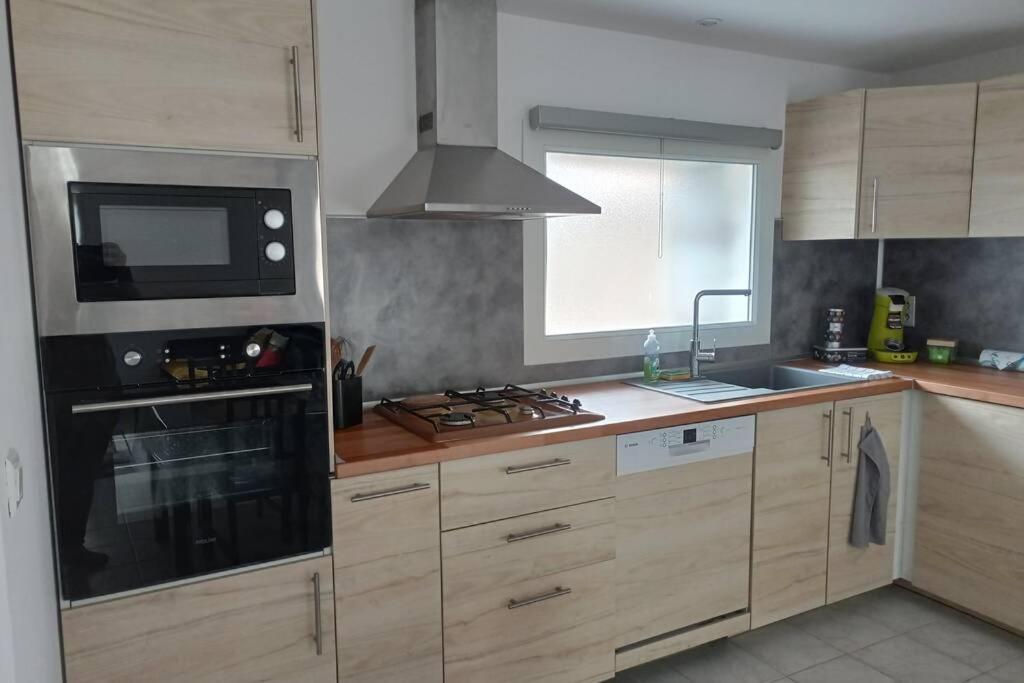 Appartement Neuf Tout Confort Aubenas Exterior foto