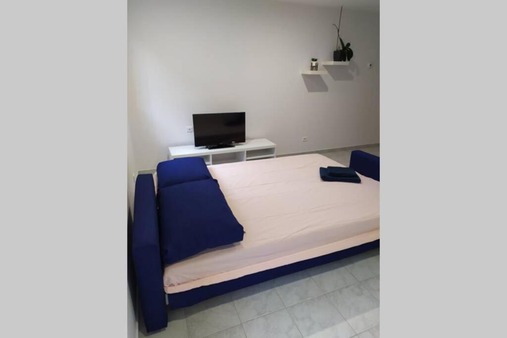 Appartement Neuf Tout Confort Aubenas Exterior foto