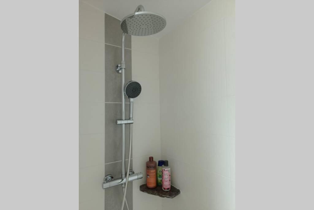 Appartement Neuf Tout Confort Aubenas Exterior foto
